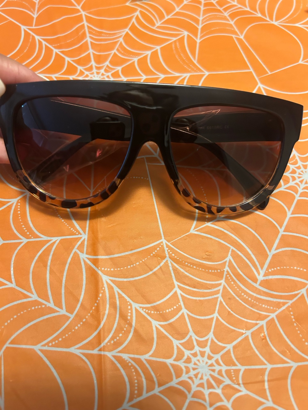 Women’s Oversized Black Tortoise Sunglasses